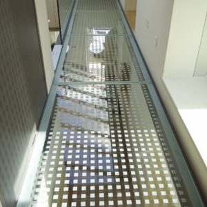 Anti-slip glass flooring
