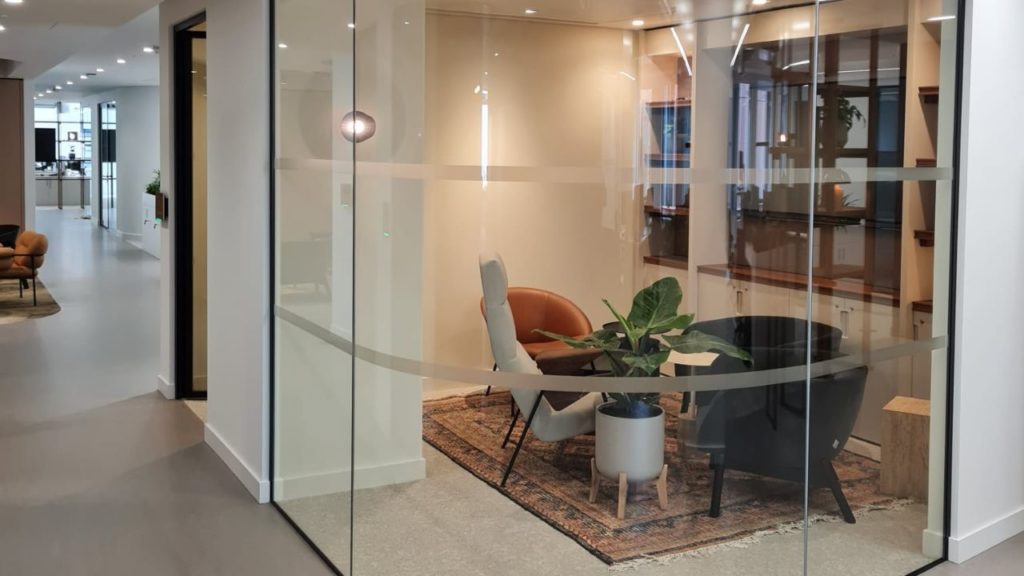 Curved glass doors for an office space in London Curved glass doors for an office space in London