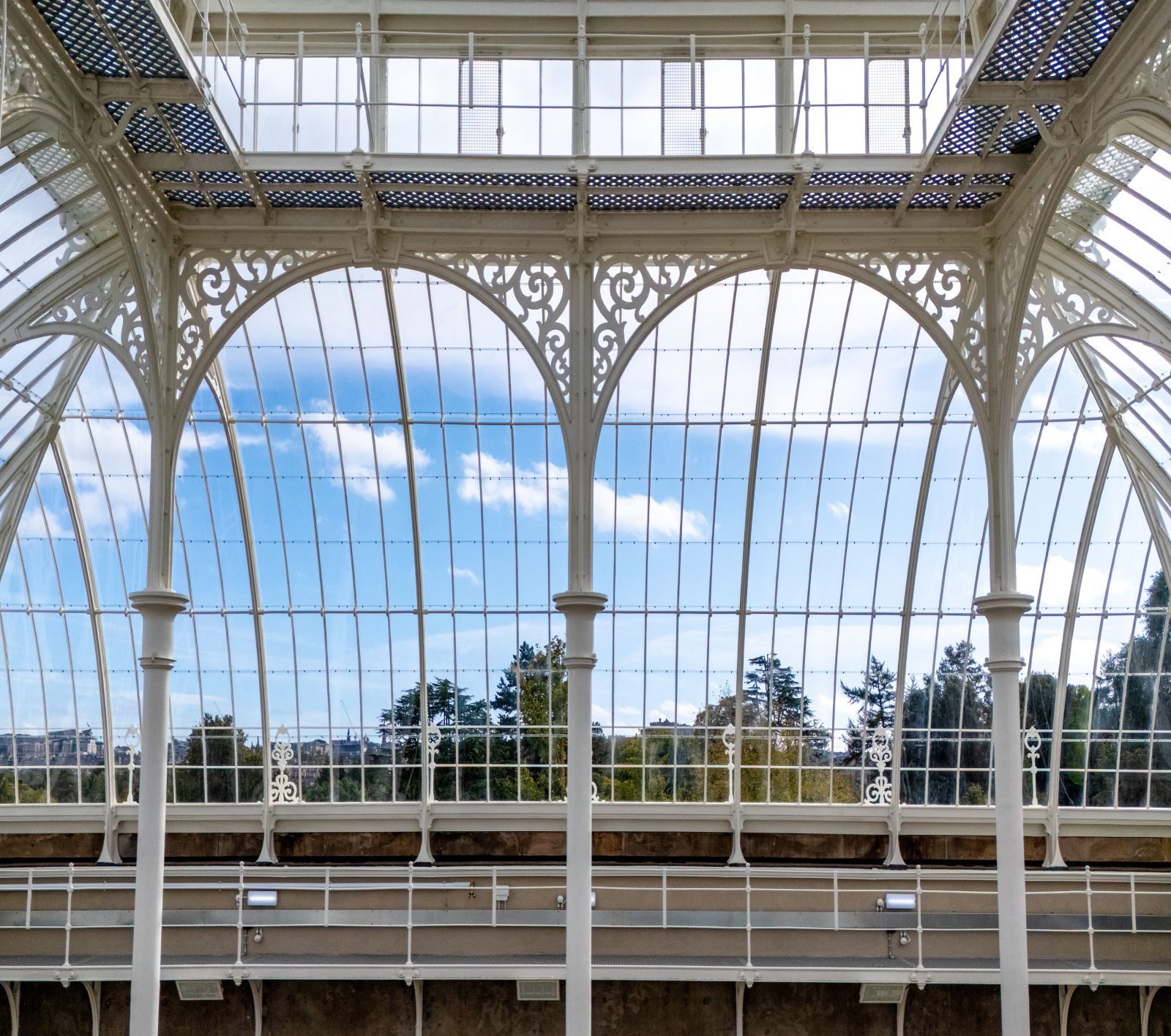 Royal Botanic Gardens Transformed by Laminated Glass - SGP
